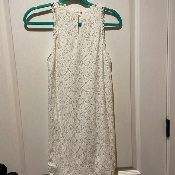 Montaeu white dress🤍 - Picture 3 of 5